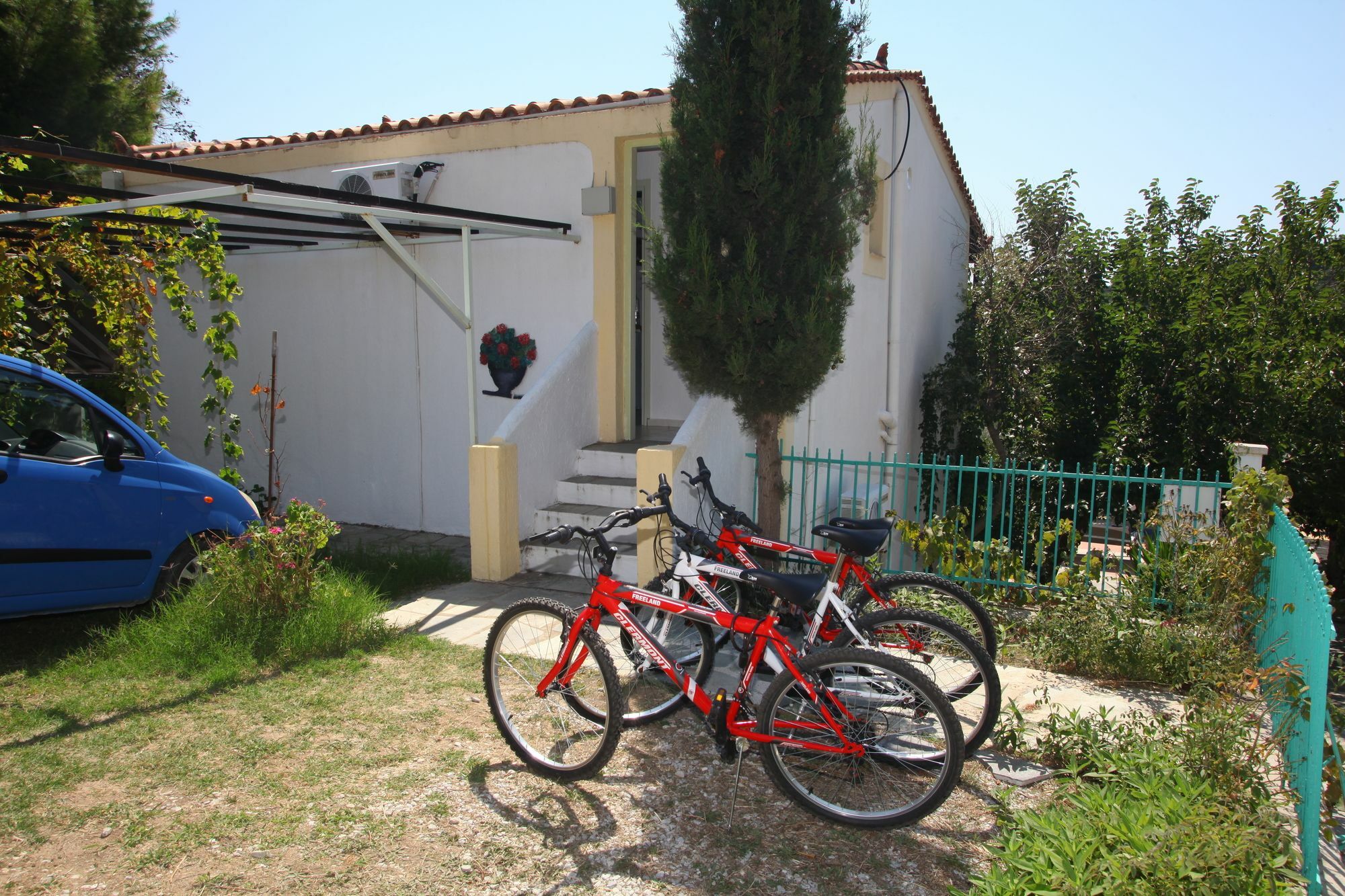 Pelagos Stafylos Exterior photo